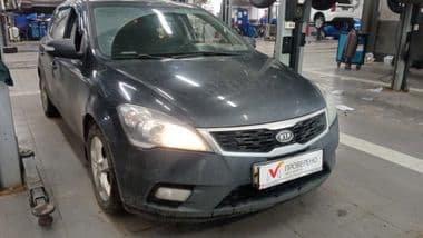 KIA Ceed 2012 года, 207 357 км - вид 2