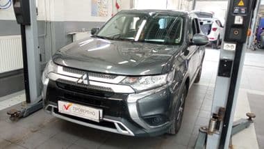 Mitsubishi Outlander 2019 года, 113 930 км - вид 1