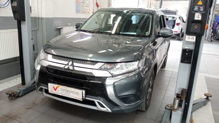 Mitsubishi Outlander 2019 года, 113 930 км - вид 1