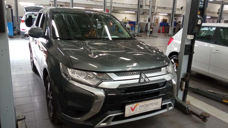Mitsubishi Outlander 2019 года, 113 930 км - вид 2