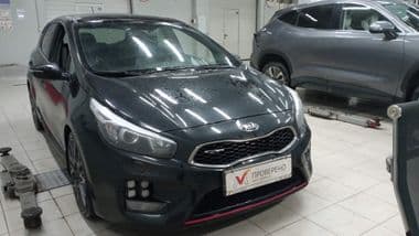 KIA Ceed GT 2014 года, 177 766 км - вид 2