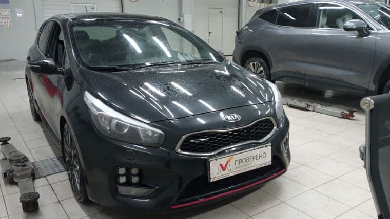 KIA Ceed GT 2014 года, 177 766 км - вид 2