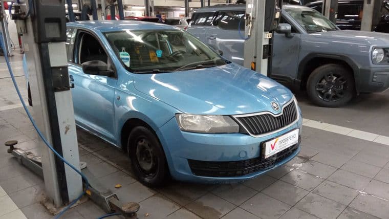 Skoda Rapid 2016 года, 277 000 км - вид 2