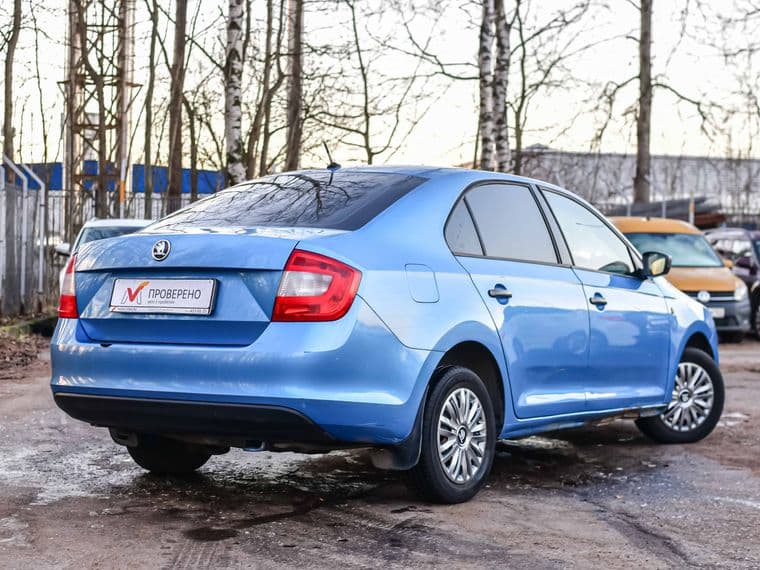 Skoda Rapid 2016 года, 277 000 км - вид 2