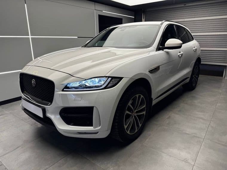 Jaguar F-Pace, 2017