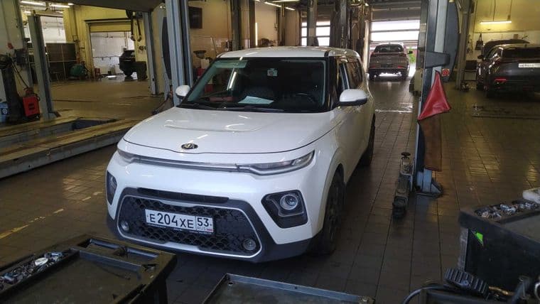 KIA Soul 2021 года, 152 789 км - вид 1