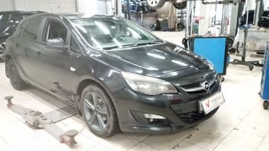 Opel Astra 2013 года, 236 883 км - вид 2