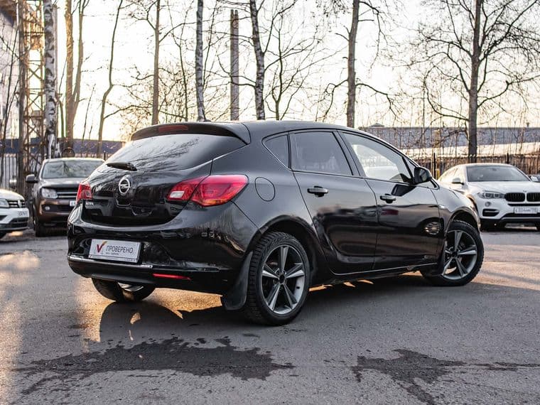 Opel Astra 2013 года, 236 883 км - вид 2