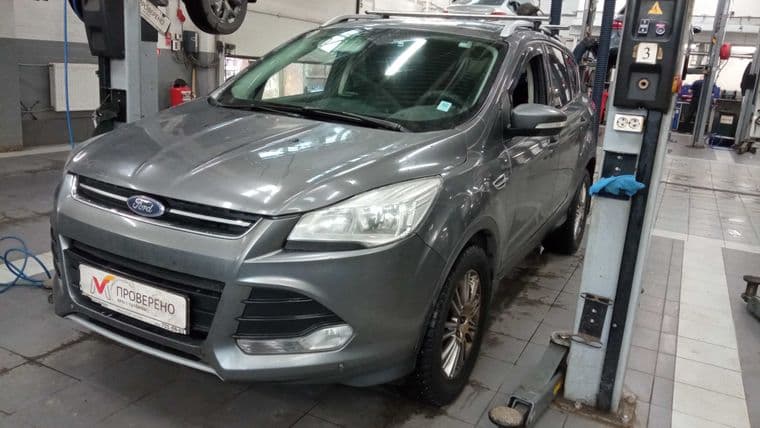 Ford Kuga 2013 года, 240 421 км - вид 1
