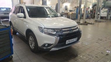 Mitsubishi Outlander 2017 года, 115 045 км - вид 2