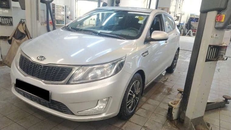 Kia Rio 2014 года, 88 392 км - вид 1