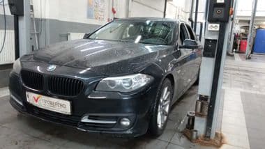 BMW 5 серия 2013 года, 169 953 км - вид 1