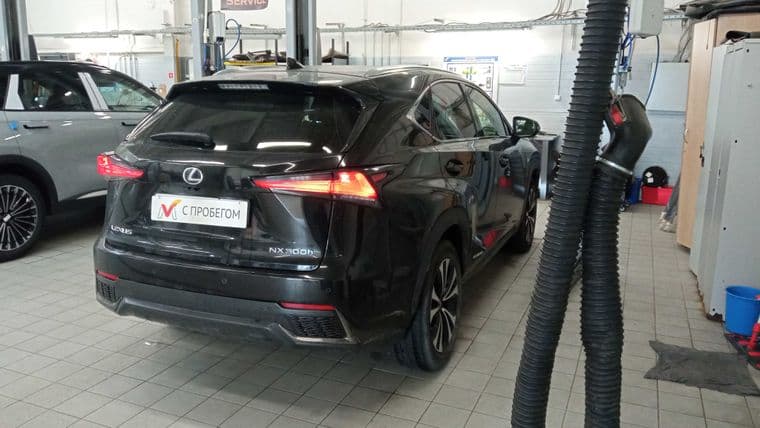Lexus NX, 2018 - вид 2