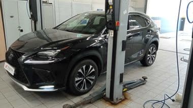 Lexus NX 2018 года, 60 990 км - вид 1