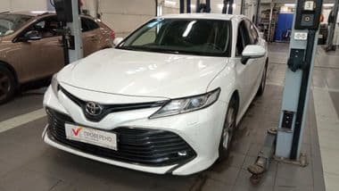 Toyota Camry 2019 года, 143 000 км - вид 1