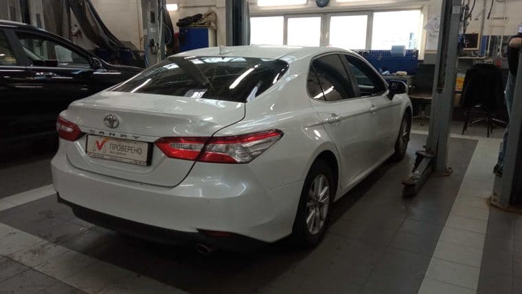 Toyota Camry, 2019 - вид 2