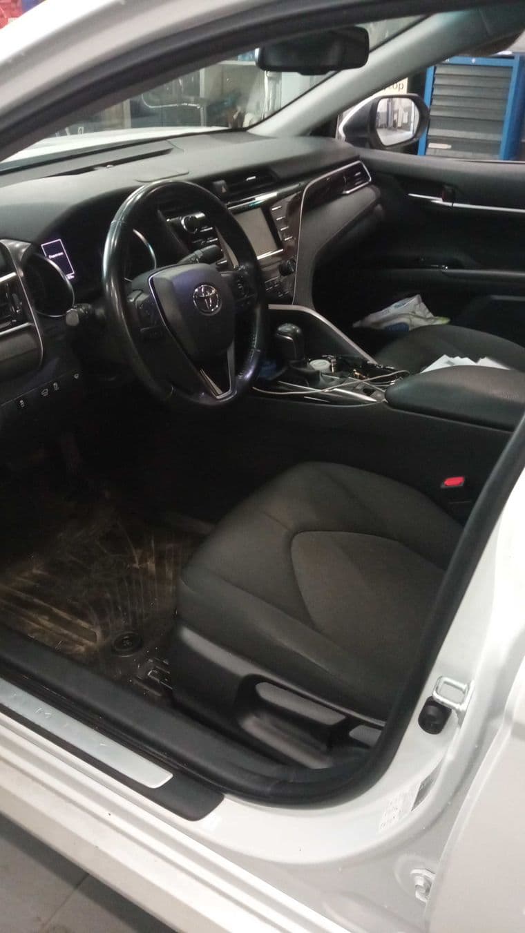 Toyota Camry, 2019 - вид 4