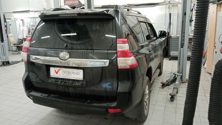 Toyota Land Cruiser Prado, 2016 - вид 3
