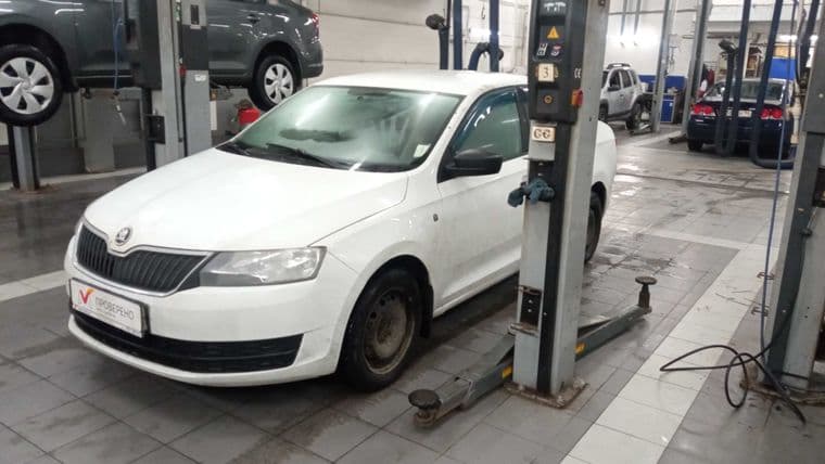 Skoda Rapid 2016 года, 225 000 км - вид 1