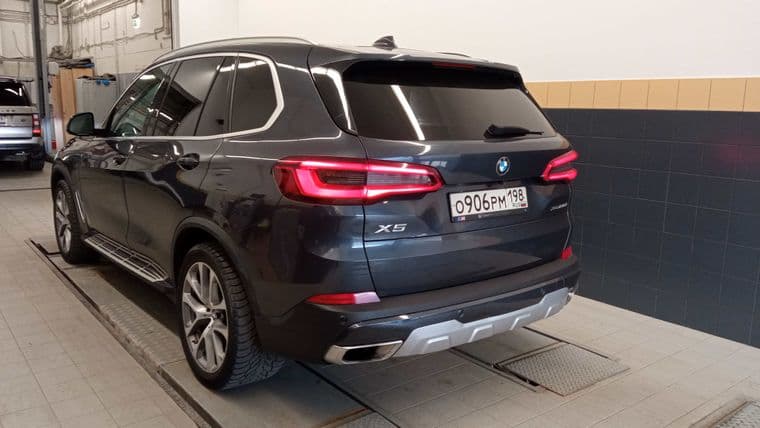 BMW X5, 2019 - вид 3