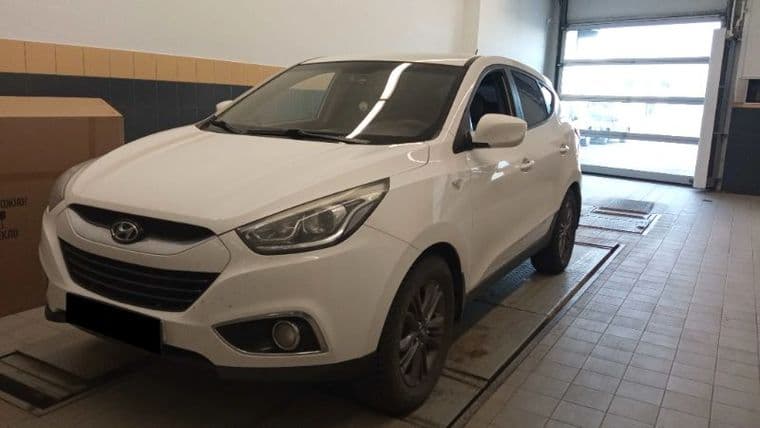 Hyundai ix35 2014 года, 298 000 км - вид 1