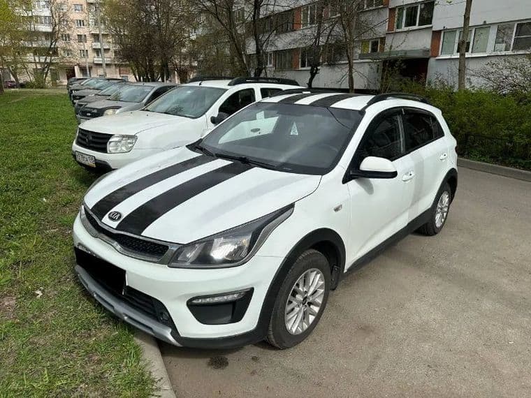 KIA Rio X-line 2019 года, 108 000 км - вид 1