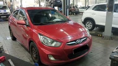 Hyundai Solaris 2011 года, 262 290 км - вид 2