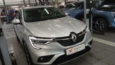 Renault Arkana 2019 года, 71 125 км - вид 2