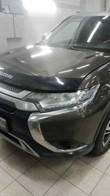 Mitsubishi Outlander 2019 года, 313 000 км | VIN 30600 - вид 1