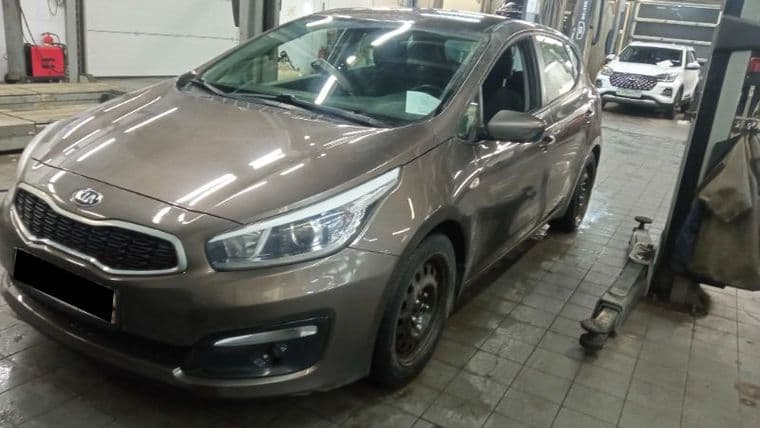 KIA Ceed 2017 года, 90 755 км - вид 1