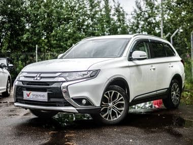 Mitsubishi Outlander 2015 года, 180 965 км - вид 1