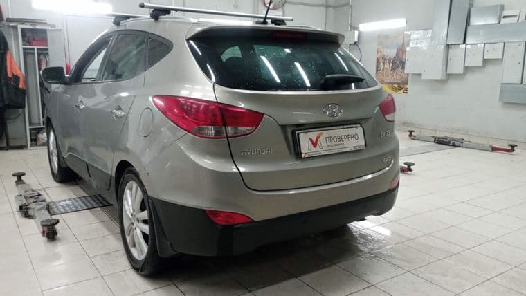 Hyundai ix35, 2011 - вид 3