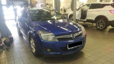Opel Astra GTC 2010 года, 155 462 км - вид 2