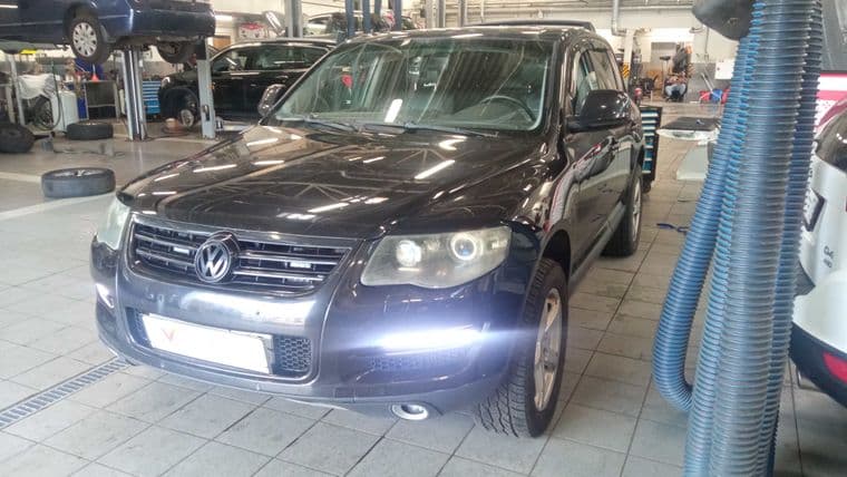 Volkswagen Touareg 2008 года, 269 433 км - вид 1