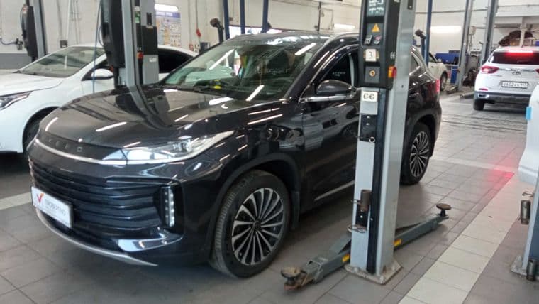 Exeed TXL 2022 года, 117 580 км - вид 1