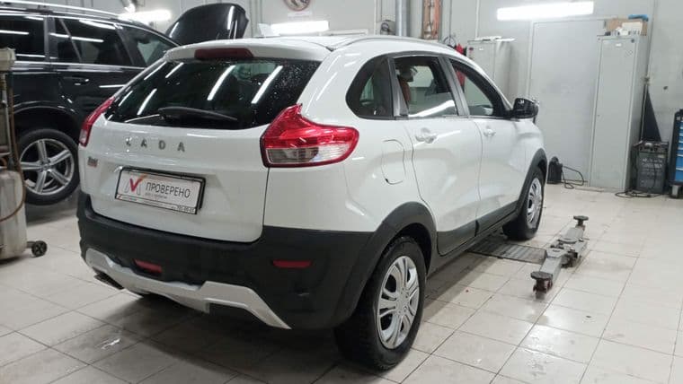 ВАЗ (LADA) XRAY Cross, 2019 - вид 2