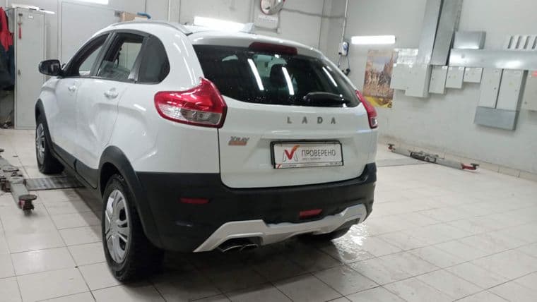 ВАЗ (LADA) XRAY Cross, 2019 - вид 3