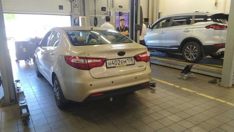 KIA Rio 2012 года, 174 585 км - вид 1