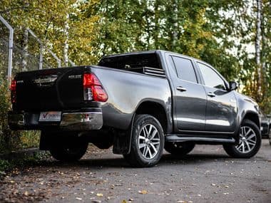Toyota Hilux 2015 года, 132 325 км - вид 2