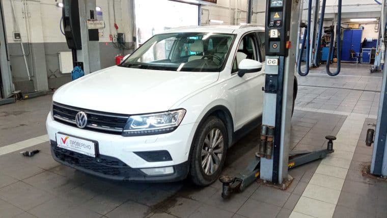 Volkswagen Tiguan 2017 года, 293 000 км - вид 1
