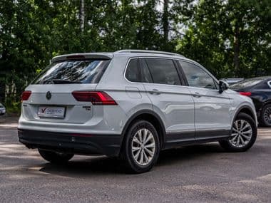 Volkswagen Tiguan 2017 года, 293 000 км - вид 2