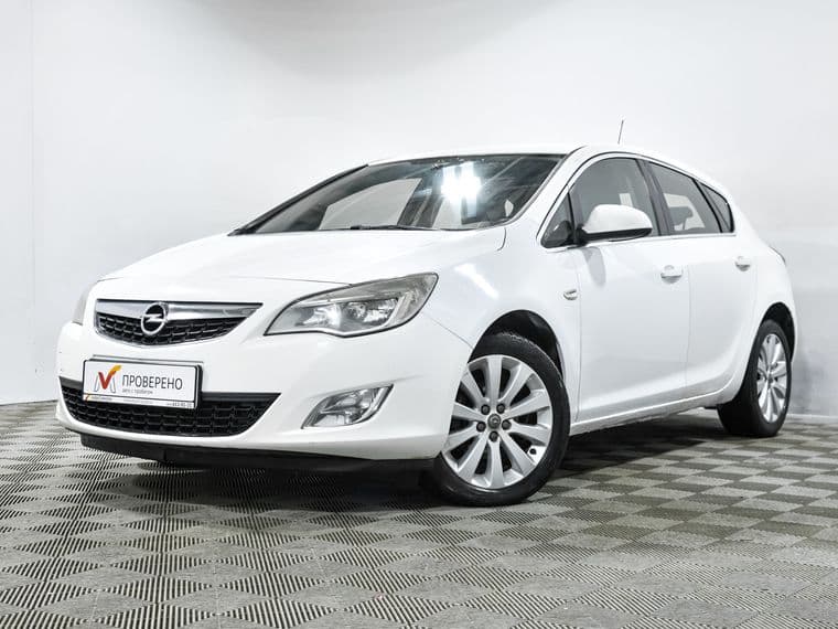 Opel Astra, 2011