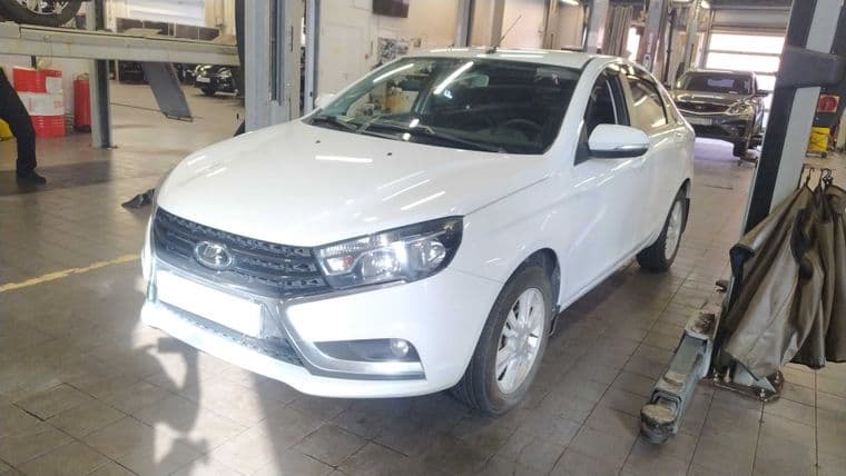ВАЗ (LADA) Vesta, 2016