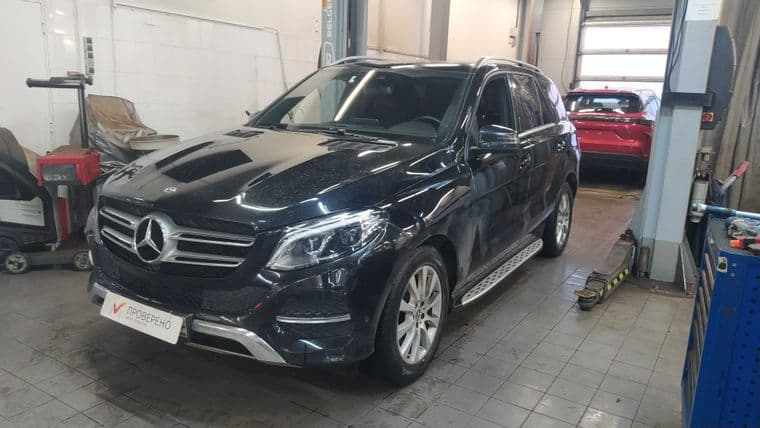 Mercedes-Benz GLE-класс 2018 года, 157 000 км - вид 1