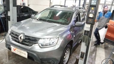 Renault Duster 2021 года, 47 000 км - вид 1