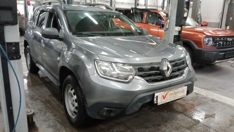 Renault Duster 2021 года, 47 000 км - вид 2