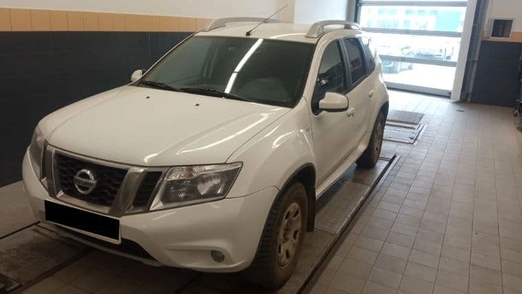 Nissan Terrano 2015 года, 125 993 км - вид 1