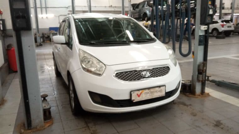 KIA Venga 2011 года, 211 783 км - вид 2