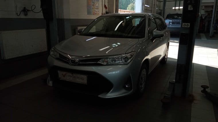 Toyota Corolla Fielder 2018 года, 144 152 км - вид 1