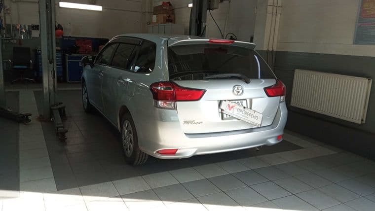 Toyota Corolla Fielder 2018 года, 144 152 км - вид 2